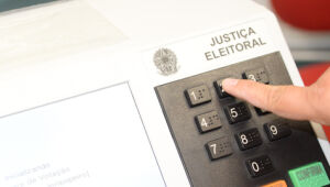 Eleição tem recorde de candidatas e, pela 1ª vez, mais negros que brancos