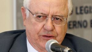 PEC das Bondades é inconstitucional e afronta à democracia, diz ex-presidente do STF