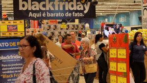 Cerca de 50% dos pernambucanos pretendem comprar na Black Friday