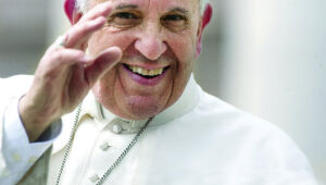 Papa Francisco se diz a favor de leis civis para casais homossexuais