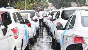 Prefeituras farão cadastro para o auxílio taxista