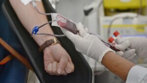 Com estoque em nível crítico, Hemato, no Recife, convoca para doação de sangue