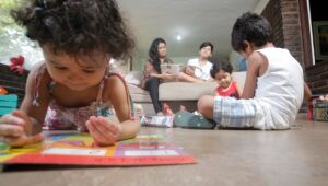 Pandemia movimenta cidades e estados a aprovar projetos de lei de ensino domiciliar