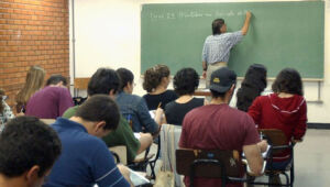 Terminam nesta quinta inscrições em pós-graduação gratuita para professores
