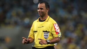 Árbitro da final, Wilton Sampaio tem histórico polêmico em decisões estaduais