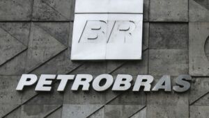 Petrobras lucra R$ 1,2 bilhão no primeiro trimestre