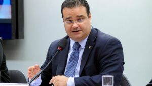 Centrão manobra contra PEC da segunda instância, e relator retira parecer