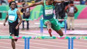 Após bater em duas barreiras, Alison dos Santos fica em quinto lugar no Mundial de Atletismo