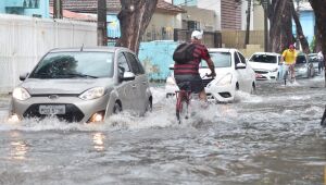 Recife declara situação de emergência e convoca voluntários para arrecadação de donativos