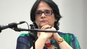 Damares anuncia projeto para endurecer pena de abuso sexual contra criança e adolescente