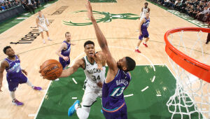 Giannis Antetoukounmpo é eleito o MVP da temporada 2019/2020 da NBA