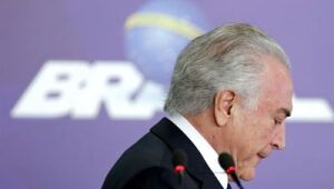 Convidado para chefiar missão no Líbano, Temer precisa de autorização para sair do país