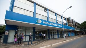 Justiça suspende trabalho presencial de médicos do INSS