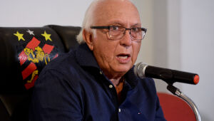 'Estamos esbarrando nos valores', diz Bivar sobre procura por técnico
