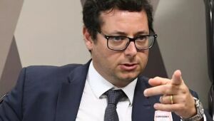 Ex-chefe da Secom de Bolsonaro culpa 'incompetência e ineficiência' por atraso em vacina