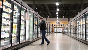 Intenção de consumo das famílias pernambucanas recua em outubro