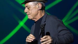 Manifesto com Chico Buarque quer aproximar autores de língua portuguesa