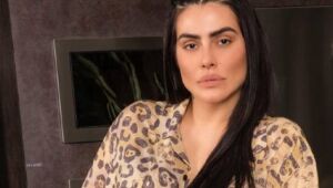 Cleo diz estar 'alimentando contatinhos' durante a quarentena