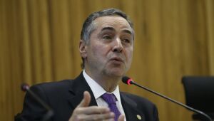 Barroso, do STF, rejeita ação de Bolsonaro contra decretos estaduais que limitaram circulação