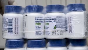 TCU aponta ilegalidade em uso de dinheiro do SUS para distribuir cloroquina e cobra Pazuello