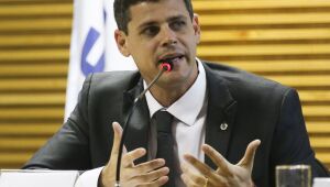 Funchal assume Tesouro, mantém equipe e prega continuidade de ajuste fiscal