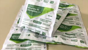 Saúde contraindica cloroquina, azitromicina e outra drogas a pacientes internados com Covid