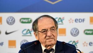Federação francesa paralisa torneios após lockdown; liga nacional segue