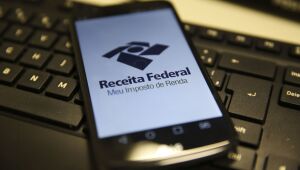 Receita recebe 438 mil declarações do IR no primeiro dia de entrega