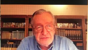 Plataforma PayPal bloqueia conta de Olavo de Carvalho