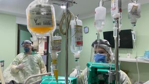 EUA suspende ensaio de tratamento com plasma para pacientes com a Covid-19