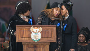 Zindzi Mandela, filha de Nelson Mandela, morre aos 59 anos