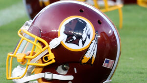 Washington Redskins confirma que franquia mudará nome e escudo