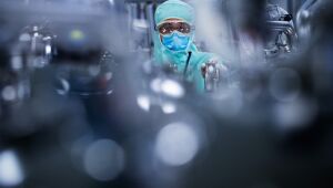 Governo prepara MP para pagar 100 milhões de doses da vacina de Oxford