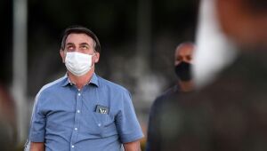 Bolsonaro veta projeto de lei que previa indenização a profissionais de saúde