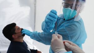 EUA registra recorde de mais de 67.000 contágios pela Covid-19 em 24 horas