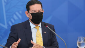 Imposto nos moldes da CPMF terá de ser debatido 'mais cedo ou mais tarde', diz Mourão