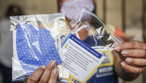 PCR distribuirá 145 mil máscaras feitas por costureiras e costureiros do Recife