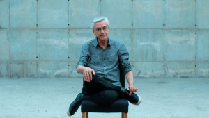 Caetano Veloso e outros artistas gravam vídeo pedindo reforma agrária e apoiando o MST
