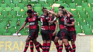 Flamengo vence Fluminense no primeiro jogo da decisão do Carioca