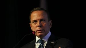 João Doria lança 'cascas de banana' e coleciona escorregões políticos