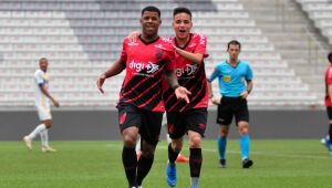 Após parceria, Santa anuncia dois atletas do Athlético/PR