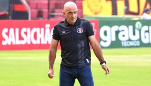 Apesar de tempo hábil, Schulle não enxerga vantagem do Santa no duelo contra o Paysandu