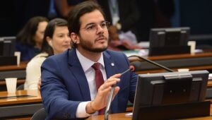 Projeto quer proibir comícios e eventos com aglomerações na campanha eleitoral de 2020