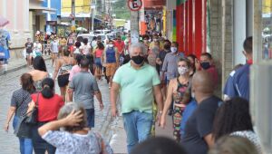 Covid atingiu pico em Pernambuco, mas pode voltar a crescer, diz comitê científico