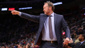 Budenholzer e Donovan dividem prêmio de Técnico do Ano da NBA