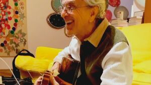 Sim, vai ter live de Caetano ao lado de Moreno, Zeca e Tom