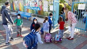 Com nova onda de Covid-19, Israel avalia suspender aulas presenciais após abre e fecha