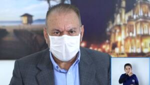 Prefeito de Itajaí, em SC, sugere aplicações de ozônio no ânus para combater Covid-19