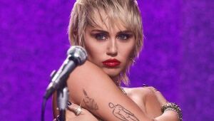 Miley Cyrus retoma carreira com 'Midnight Sky' e confirma término com Cody Simpson