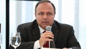Estoques de hidroxicloroquina no país estão zerados, diz Pazuello